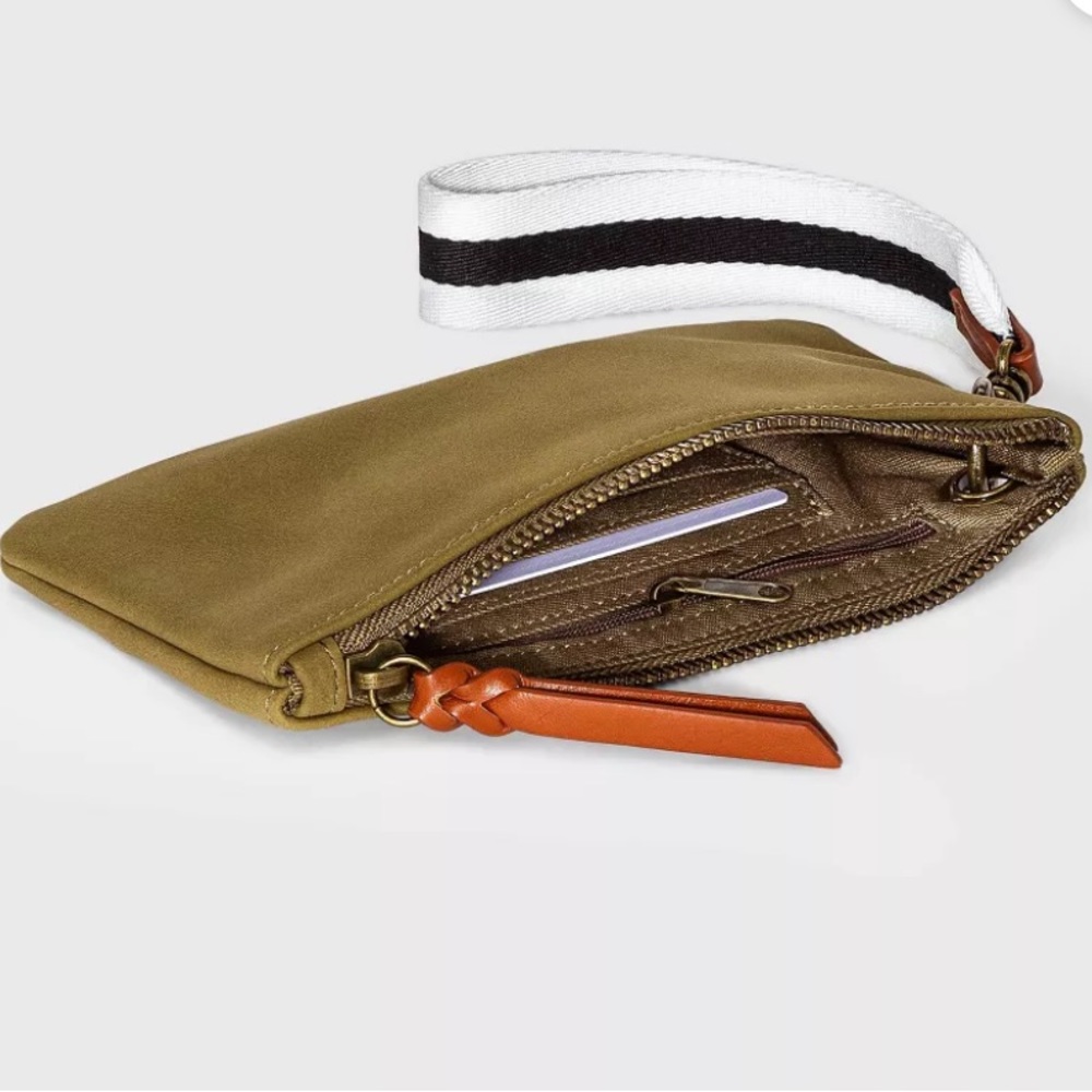 Universal Thread Zip Closure Wristlet - Olive‎ Green